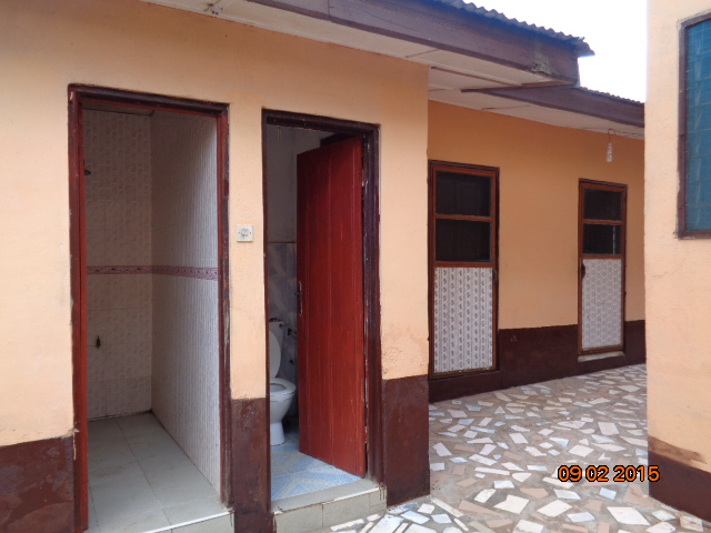 doccia e toilet - Akwapim facility 