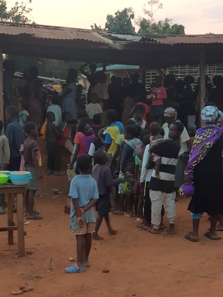 Food and beverages delivered to Akwatiakwaso villagers - 30 August 2020 (4)