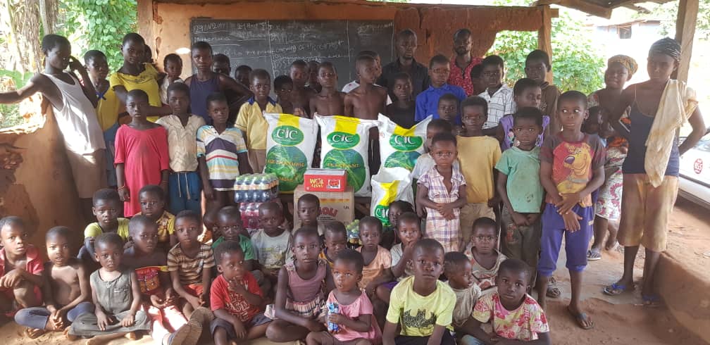 Food and beverages delivered for the village children of Akwatiakwaso, Ghana - 1 Food and beverages delivered for the village children of Akwatiakwaso, Ghana - 1