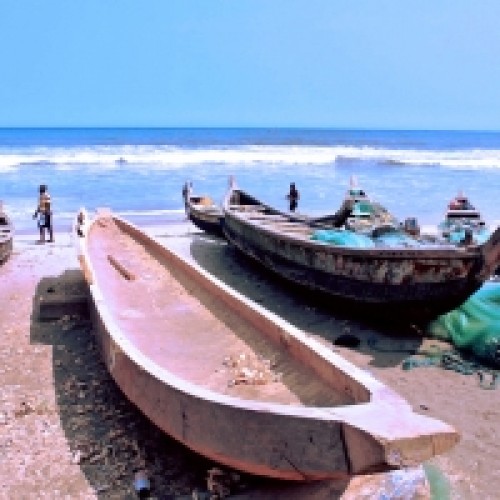 Mare e barche del Ghana - OFIE.ORG